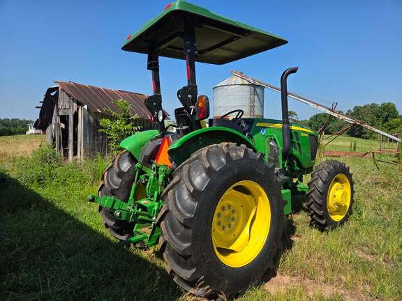 Image of John Deere 5065E equipment image 4