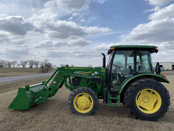 Main image John Deere 5065E
