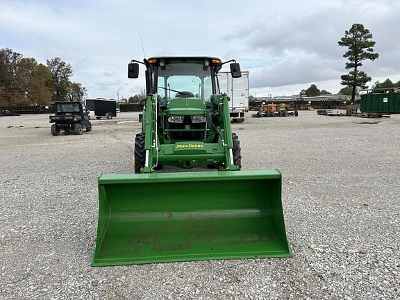 Image of John Deere 5065E equipment image 2