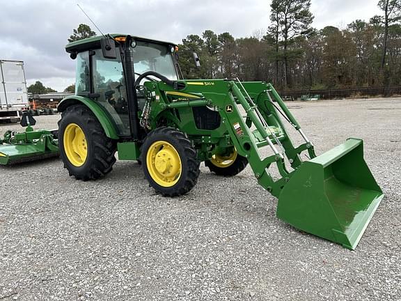 Image of John Deere 5065E equipment image 3