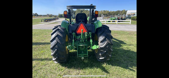 Image of John Deere 5065E equipment image 3