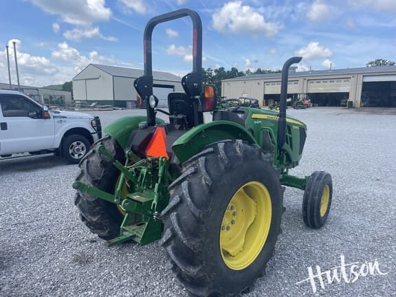 Image of John Deere 5065E equipment image 4