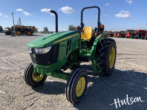 Image of John Deere 5065E equipment image 3