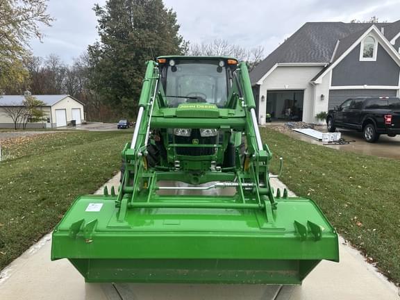 Image of John Deere 5065E equipment image 2