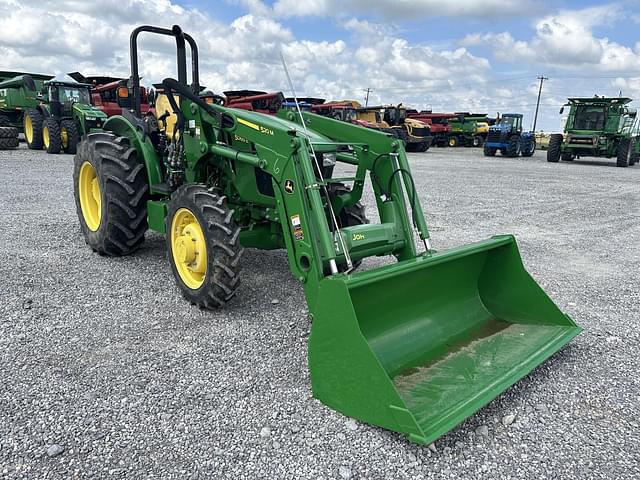 Image of John Deere 5065E equipment image 2