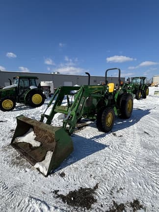 Image of John Deere 5065E equipment image 2