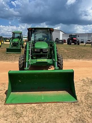 Image of John Deere 5065E equipment image 2