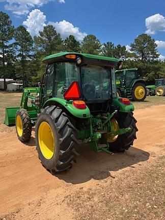 Image of John Deere 5065E equipment image 3