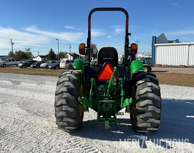 Image of John Deere 5065E equipment image 2