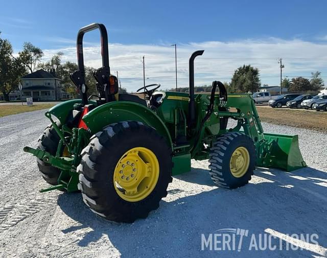 Image of John Deere 5065E equipment image 4