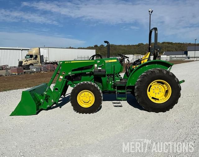 Image of John Deere 5065E equipment image 3