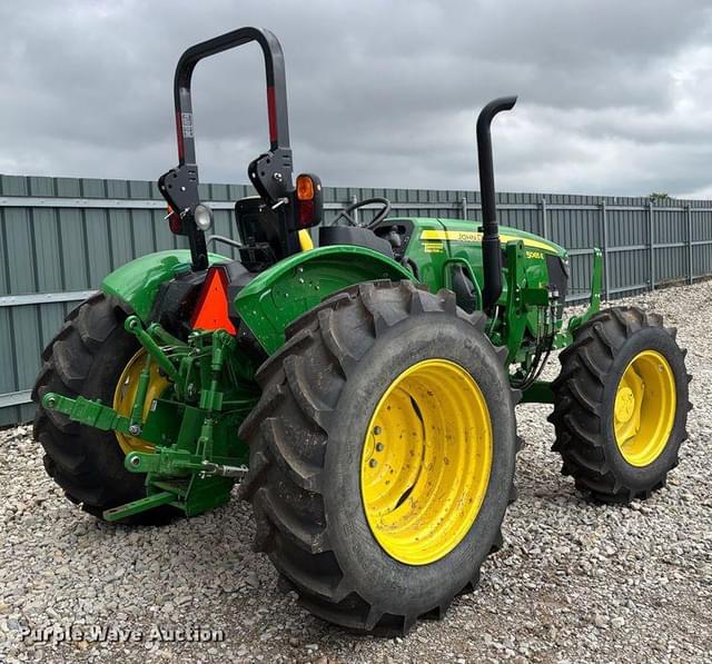 Image of John Deere 5065E equipment image 4