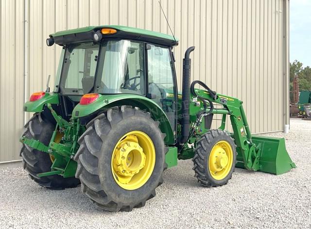 Image of John Deere 5065E equipment image 4