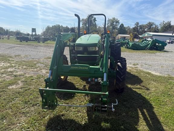 Image of John Deere 5075E equipment image 3
