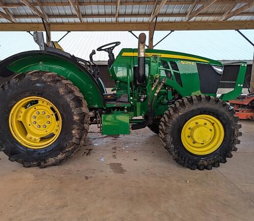 Image of John Deere 5075E equipment image 1