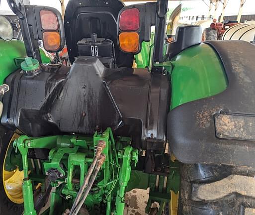 Image of John Deere 5075E equipment image 2