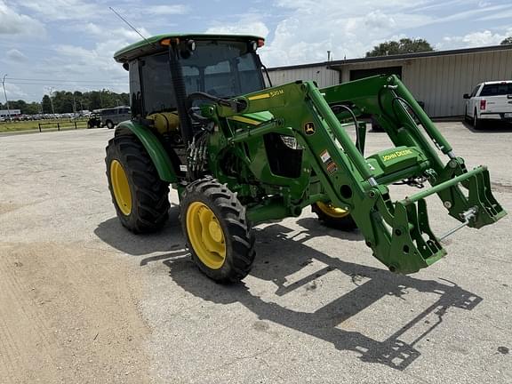 Image of John Deere 5075E equipment image 3