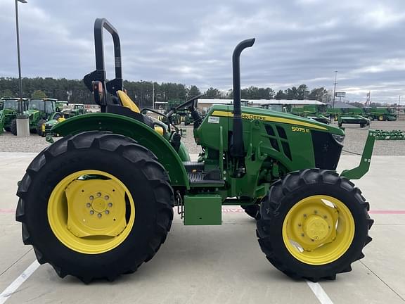 Image of John Deere 5075E equipment image 2