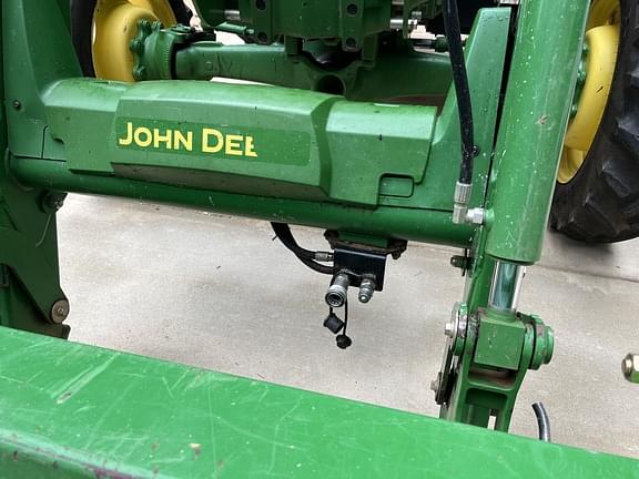 Image of John Deere 5075E equipment image 4