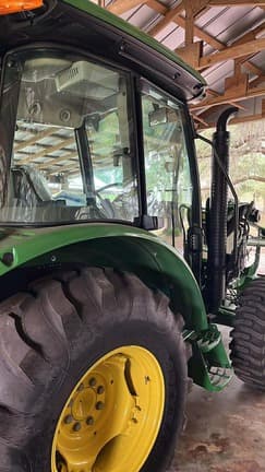 Image of John Deere 5075E equipment image 3