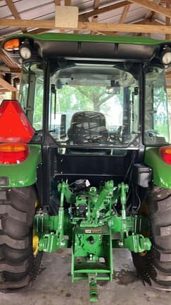 Image of John Deere 5075E equipment image 2