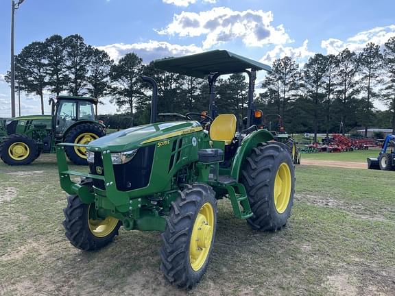 Image of John Deere 5075E equipment image 3