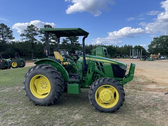 Image of John Deere 5075E equipment image 2