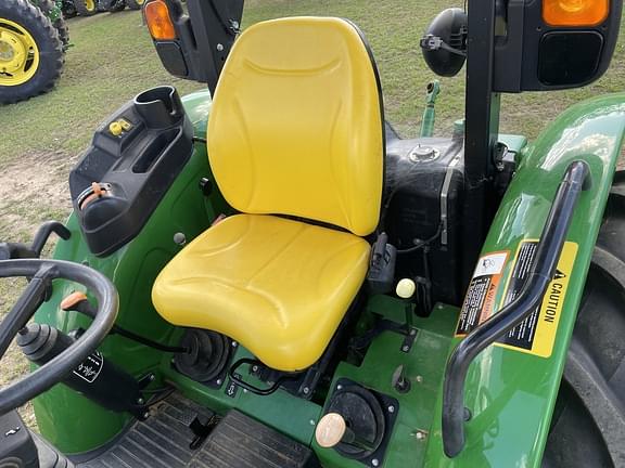 Image of John Deere 5075E equipment image 1