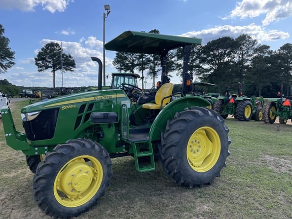 Main image John Deere 5075E