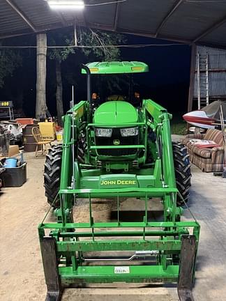 Image of John Deere 5075E equipment image 3