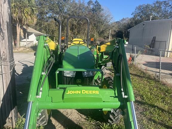 Image of John Deere 5075E equipment image 3