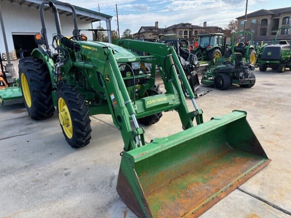 Image of John Deere 5075E equipment image 1