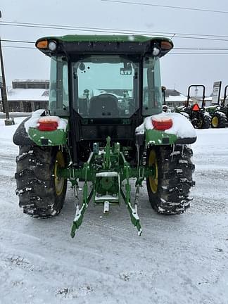 Image of John Deere 5075E equipment image 4