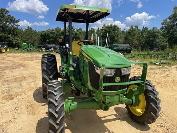 Image of John Deere 5075E equipment image 4