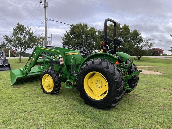 Image of John Deere 5075E equipment image 3