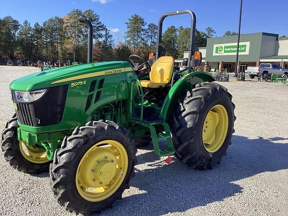 Image of John Deere 5075E equipment image 2