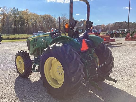 Image of John Deere 5075E equipment image 4