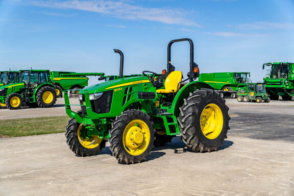 2022 John Deere 5075E Equipment Image0