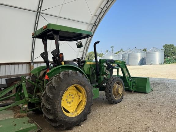 Image of John Deere 5075E equipment image 3