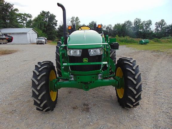 Image of John Deere 5075E equipment image 4