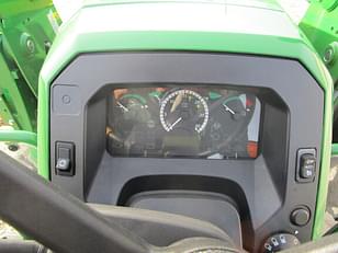 Main image John Deere 5075E 19