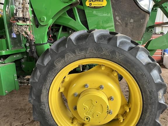Image of John Deere 5075E equipment image 3