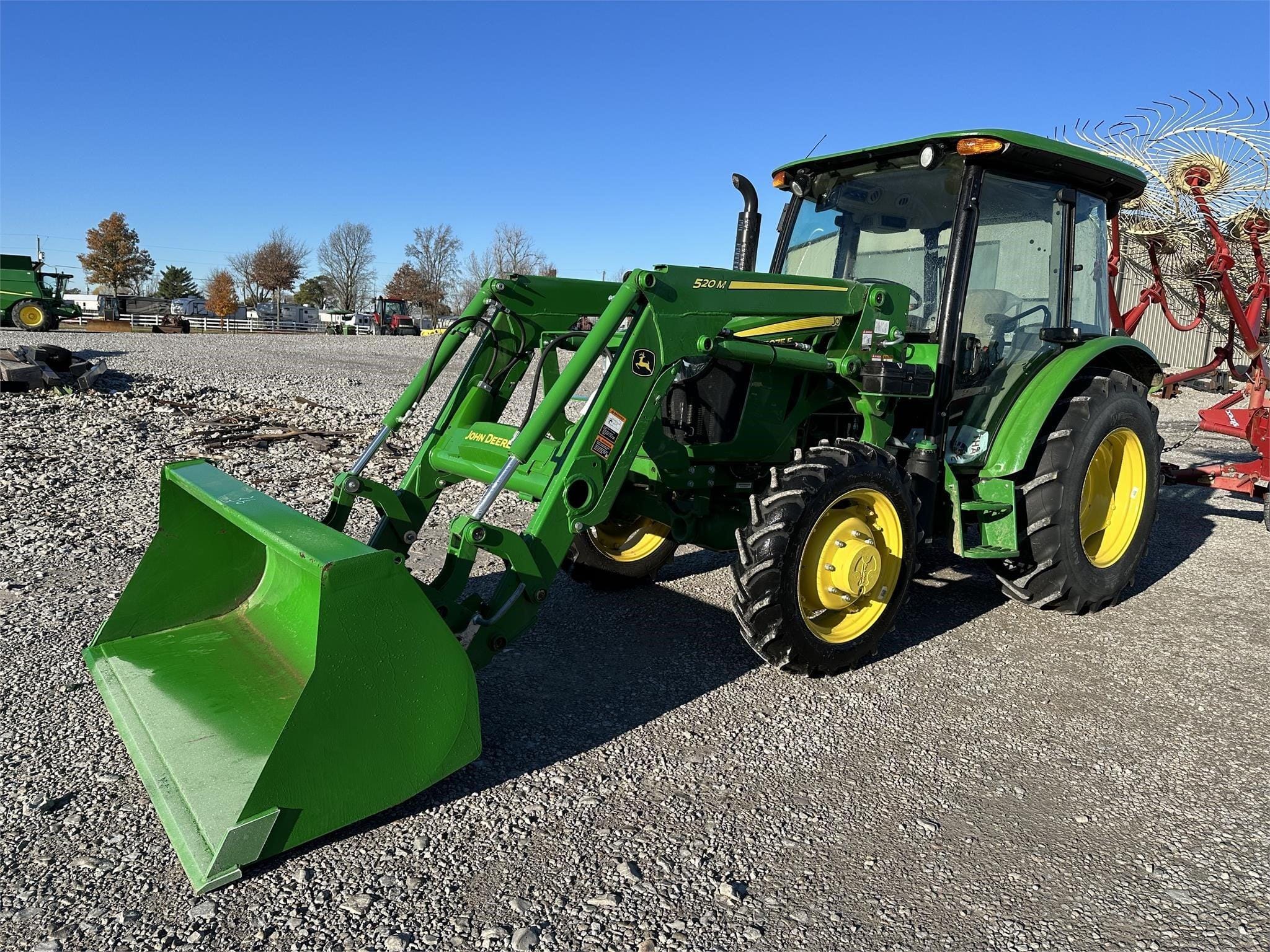 2022 John Deere 5075E Equipment Image0