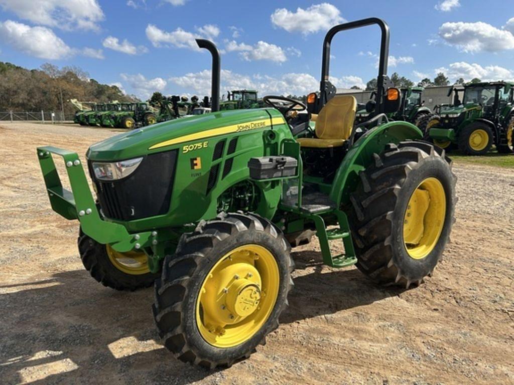 Image of John Deere 5075E Primary image