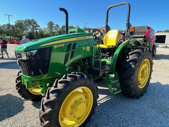 Image of John Deere 5075E equipment image 1