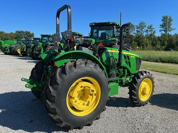 Image of John Deere 5075E equipment image 3