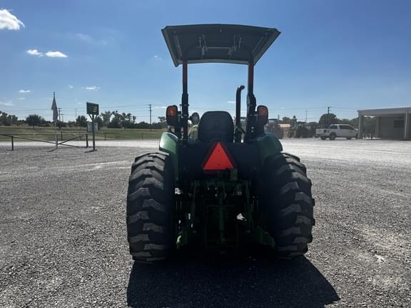 Image of John Deere 5075E equipment image 4