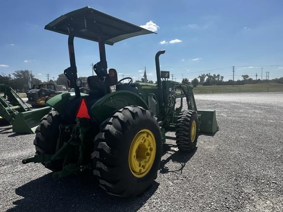 Image of John Deere 5075E equipment image 4