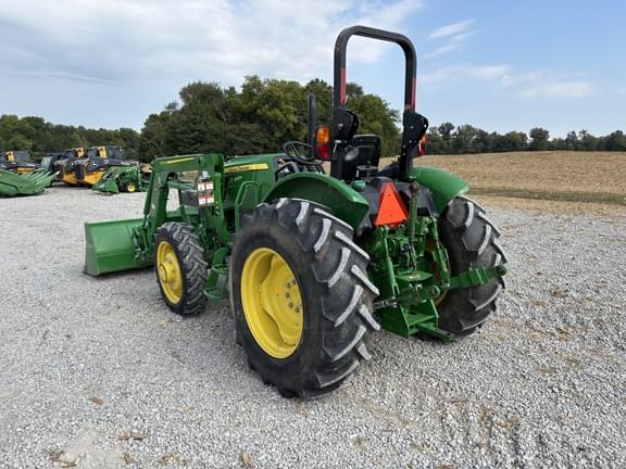 Image of John Deere 5075E equipment image 3