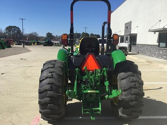 Image of John Deere 5075E equipment image 3